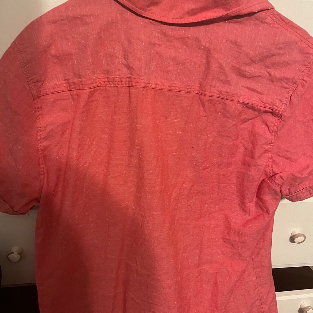 Medium button down - Picture 2 of 2